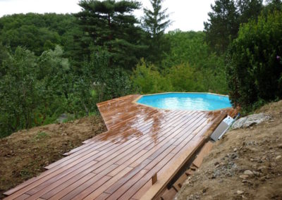 Piscine hors sol avec terrasse en bois exotique à Charbonnières les Bains 69260